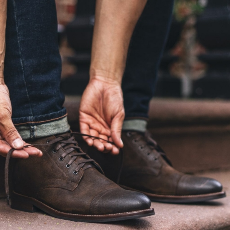 Men's Thursday Boots Cadet Chukka Boots Brown | UAE357038