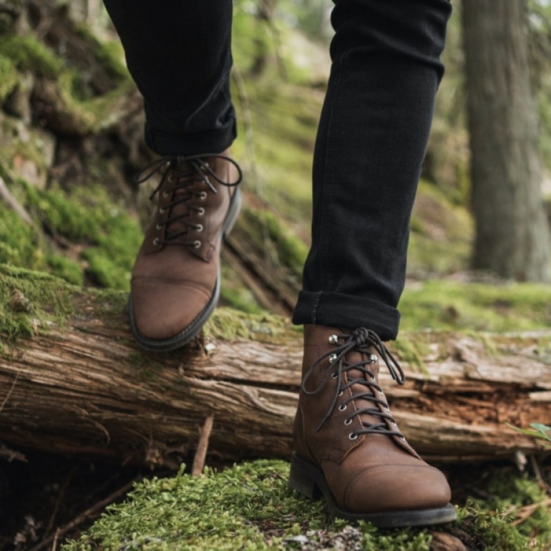 Men's Thursday Boots Captain Chukka Boots Brown | UAE357037