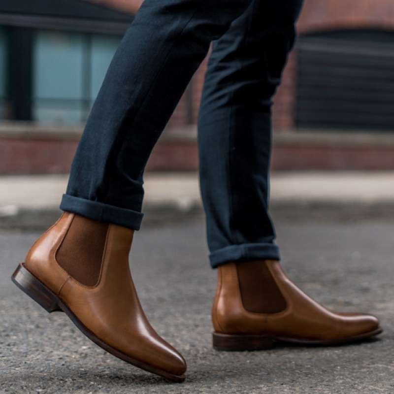 Men's Thursday Boots Cavalier Chelsea Boots Brown | UAE357019