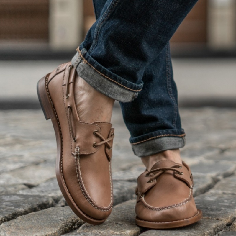 Men's Thursday Boots Handsewn Boat Shoes Brown | UAE357197