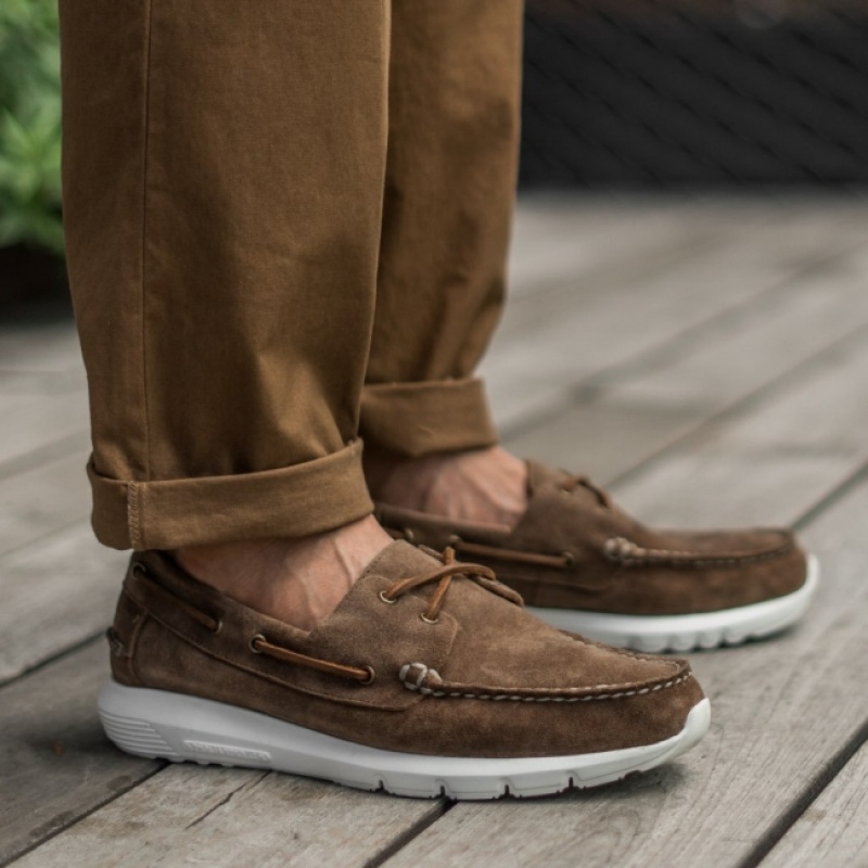 Men's Thursday Boots Handsewn Runner Boat Shoes Brown | UAE357201