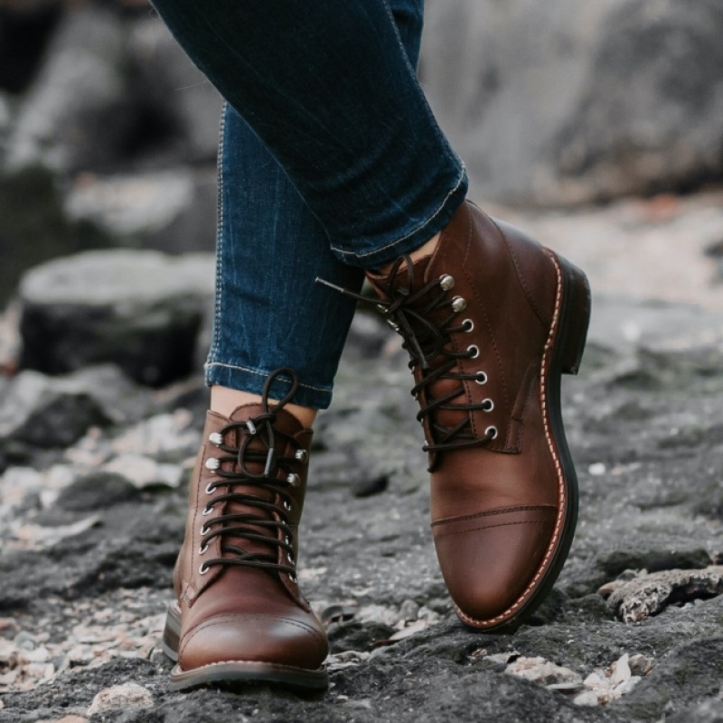 Women's Thursday Boots Captain Lace-Up Boots Brown | UAE356965